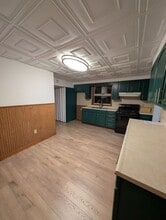 Building Photo - 46 N Meade St