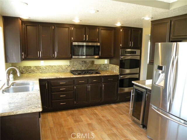 Foto del edificio - 25115 Meadowbrook