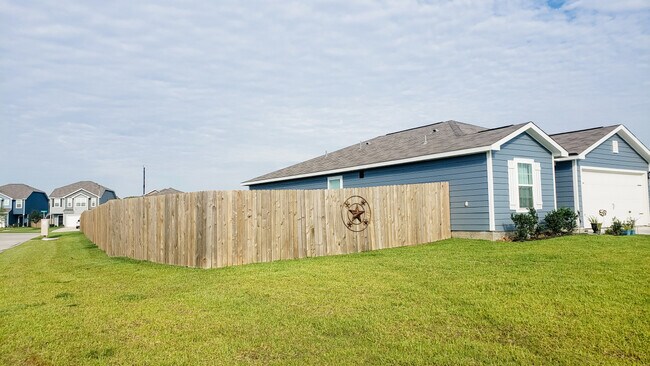 Building Photo - Joseph's Cove-Trinity #1