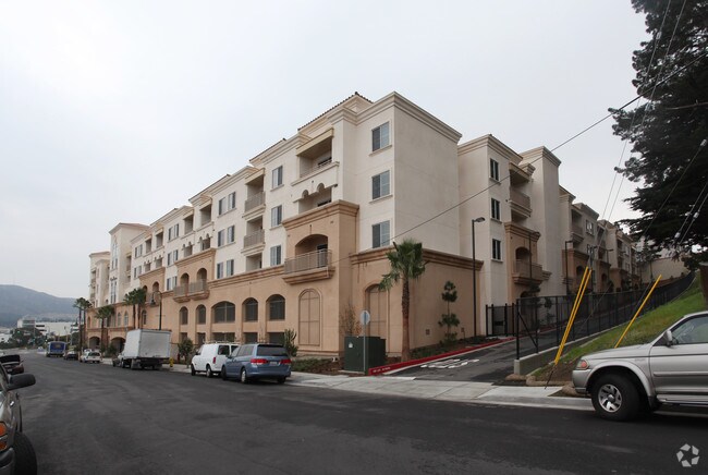Building Photo - Peninsula Del Ray