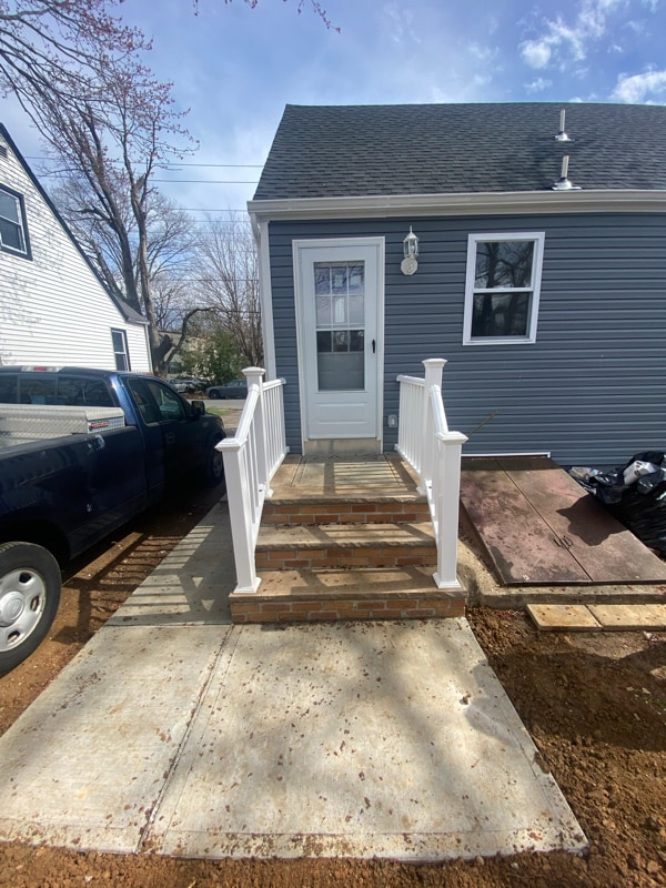 Building Photo - 36 Ardsley Ave