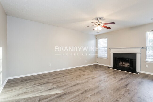 Foto del edificio - 10799 Misty Meadows Pl