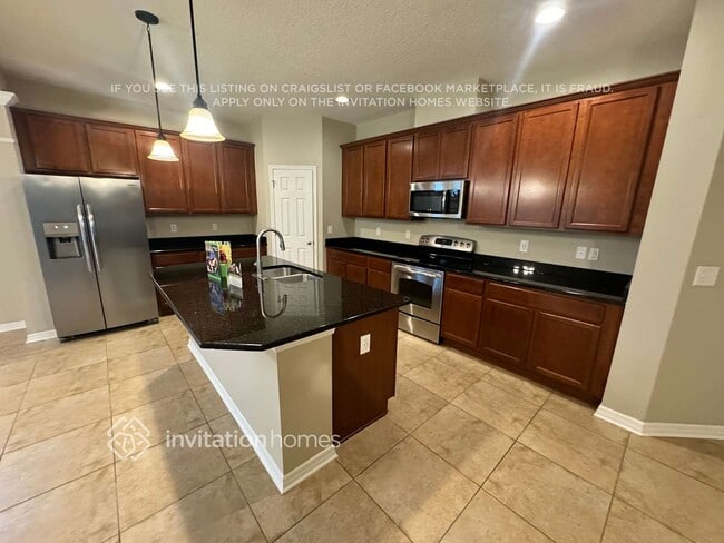 Foto del edificio - 6636 Bobby Jones Ct