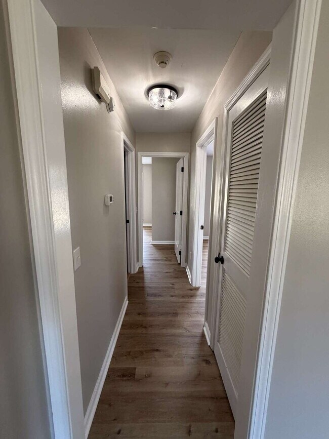 Building Photo - Available for rent in Chapelwood Subdivision