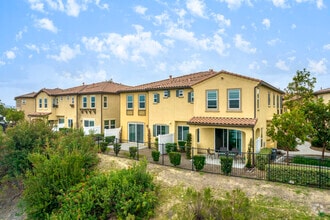 Building Photo - Casa Lago Eastlake