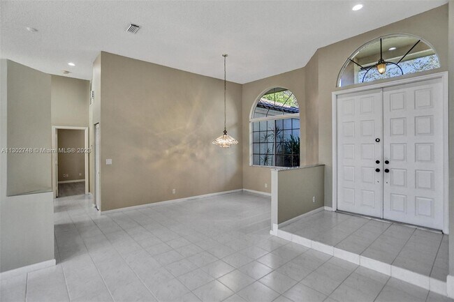 Foto del edificio - 2621 Oakbrook Ln