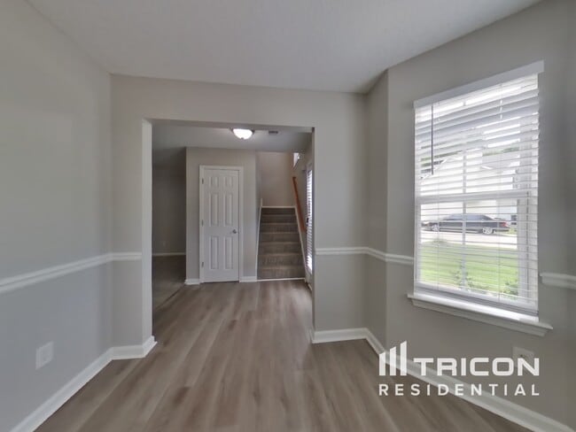 Foto del edificio - 5587 Sapphire Cir
