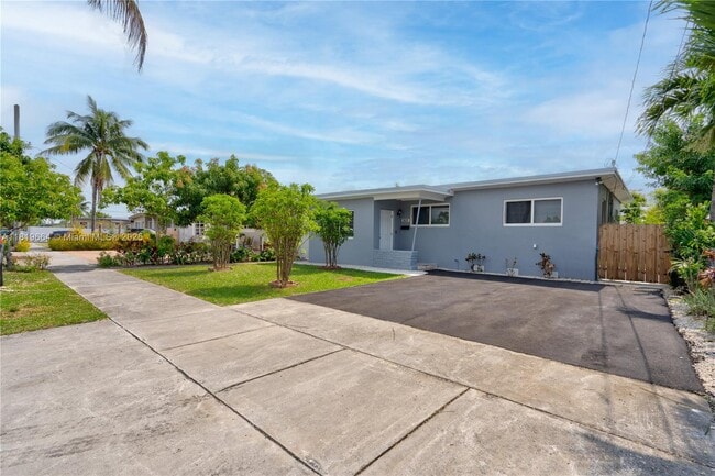 Building Photo - 3635 SW 88th Ct