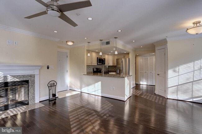 Building Photo - 1st Floor Bowie Condo