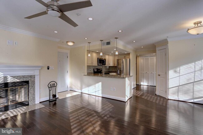 Foto del edificio - 1st Floor Bowie Condo