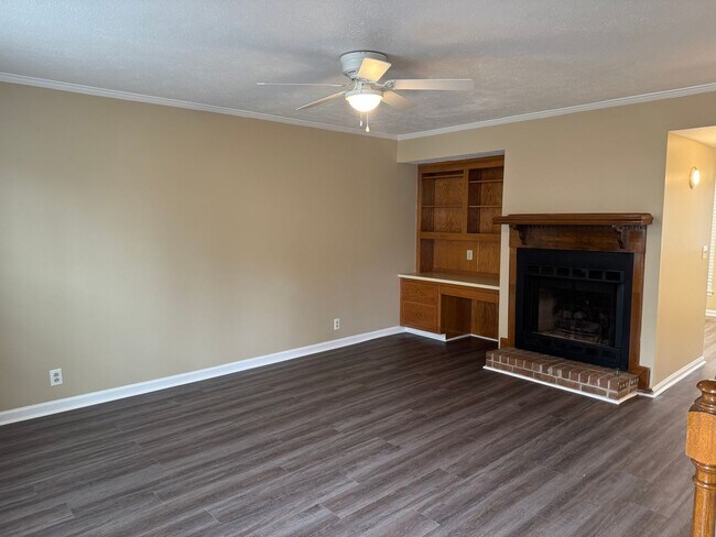 Foto del edificio - Huntington Parkway Duplex 1