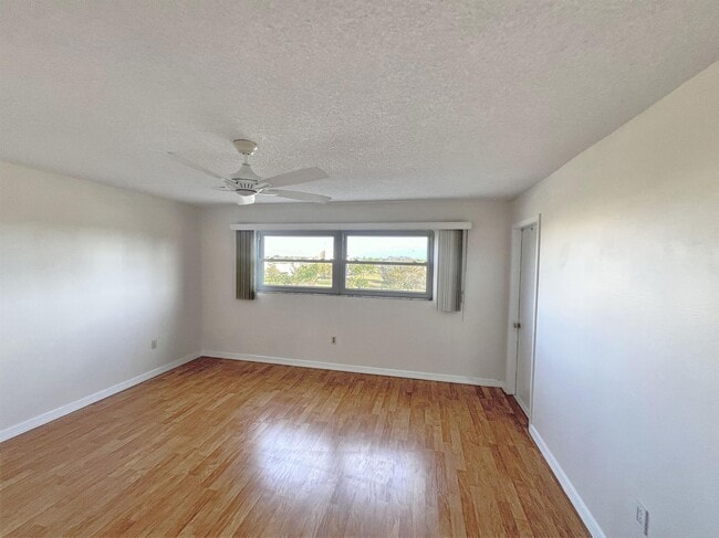 Building Photo - 3860 Ironwood Ln