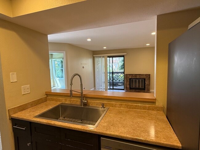 Foto del edificio - 13222 Salmon River Rd