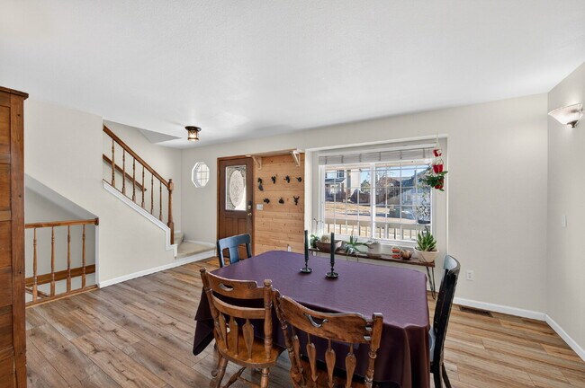 Foto del edificio - Available Immediately! Beautiful home in the Fairfax and Briargate neighborhood!