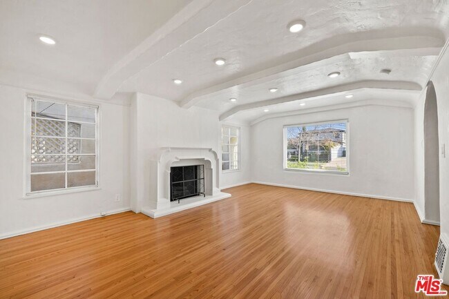 Foto del edificio - 141 S Vista St