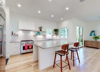 Kitchen - 4 Caledonia Ave