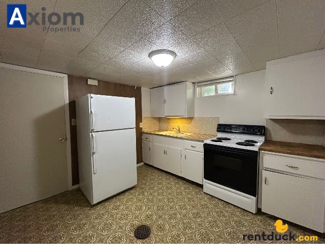 Building Photo - 1351 1/2 E Fremont-