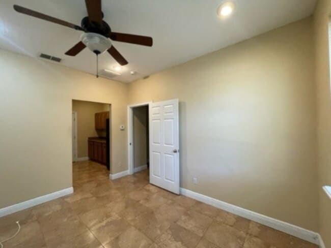 Building Photo - 1 bed 1 bath in Rural Setting-ALL Utilitie...