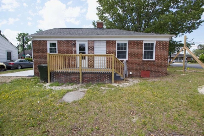 Building Photo - 702 Bancroft Ave