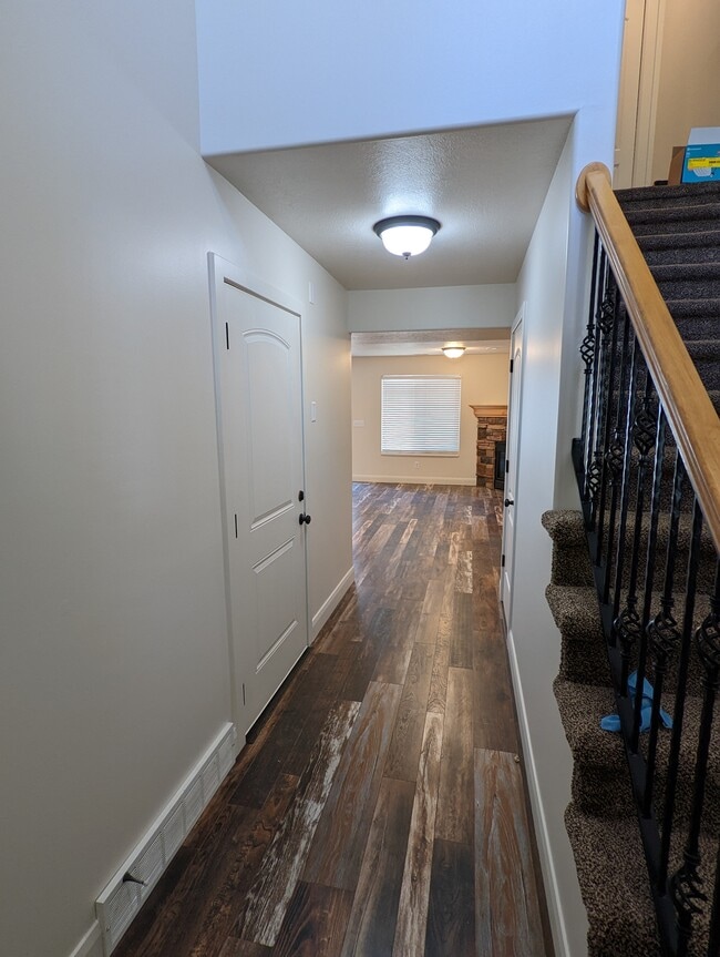 Building Photo - 2079 Evans Cove Loop