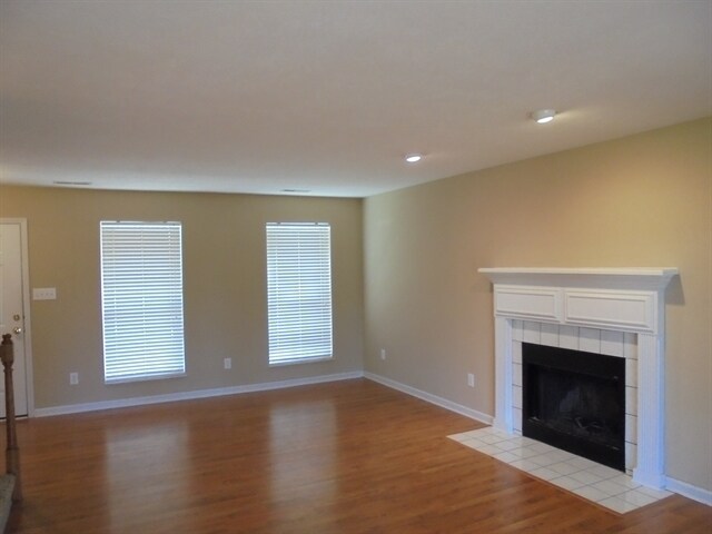 Foto del edificio - 6937 Cherry Grove Rd
