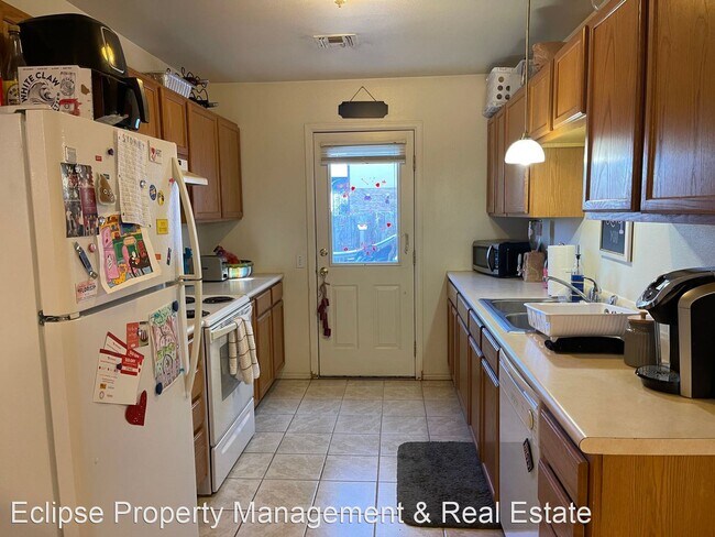 Building Photo - 3 br, 2 bath House - 535 30 RD UNIT F