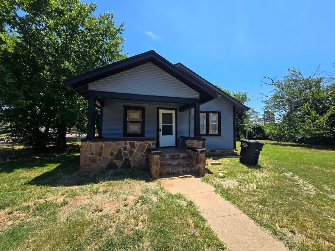 617 N Bonita Ave, Shawnee, OK 74801 House Rental in Shawnee, OK