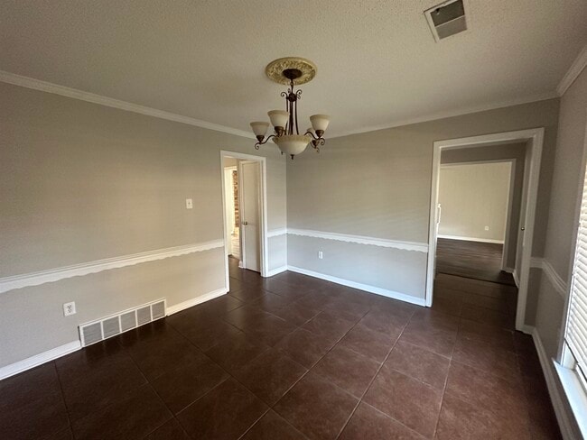 Building Photo - 2714 Gerald Ford Dr W