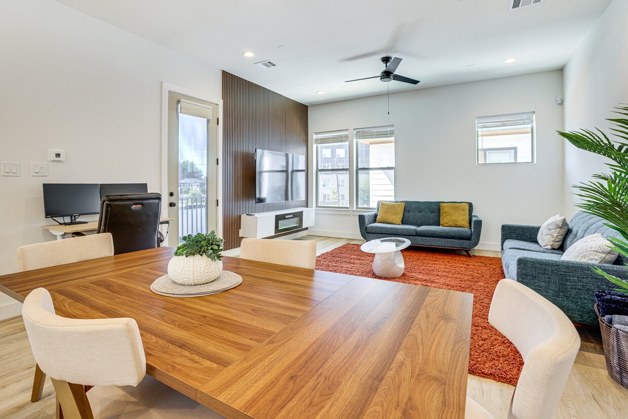 Foto principal - 2339 Eagle St