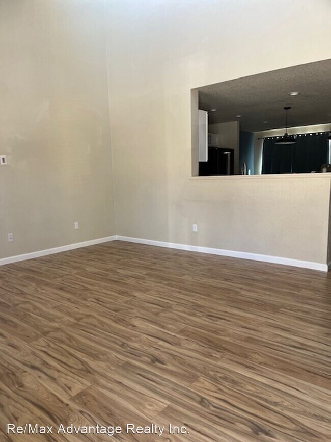 Building Photo - 3 br, 2.5 bath House - 6389 Rockville Drive