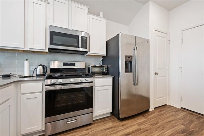 Foto del edificio - 21317 Wilmiller Ln