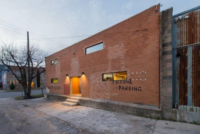 Building Photo - 3100 Commerce St