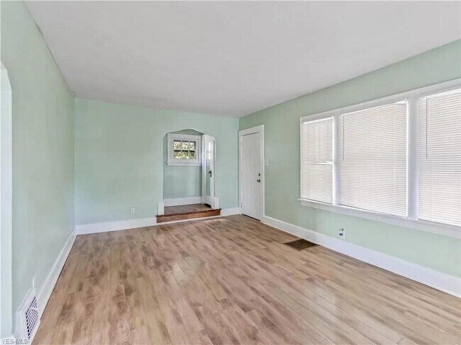 Foto del edificio - 47 E Mapledale Ave