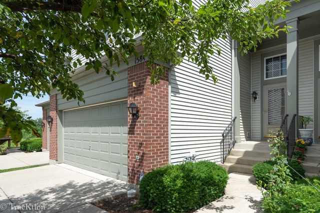 Building Photo - 1584 Yellowstone Dr