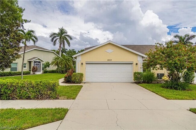 Foto del edificio - 5653 Greenwood Cir