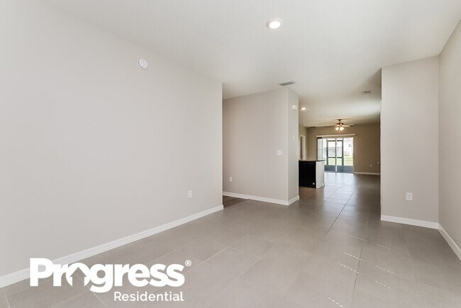 Foto del edificio - 3086 Suncoast Blend Dr