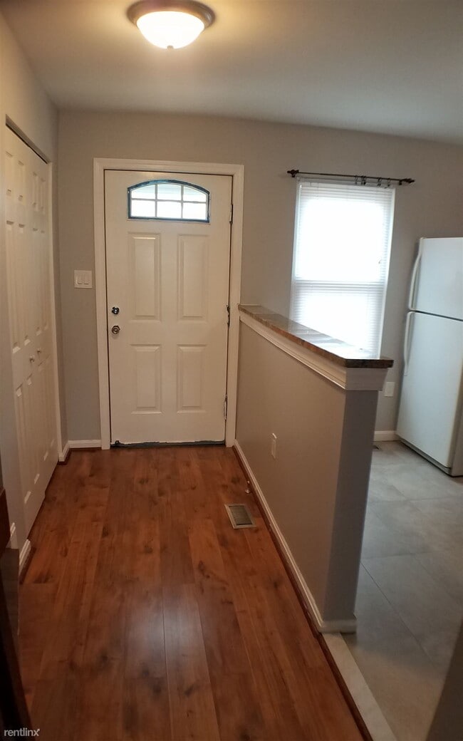 Building Photo - 3 br, 2 bath Townhome - 2909 Lisage Way