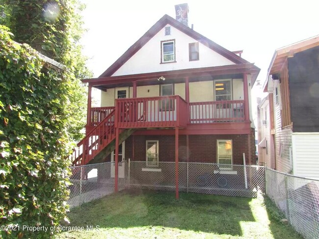 Foto del edificio - 221 2nd St