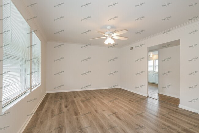 Foto del edificio - 11154 Landseer Dr