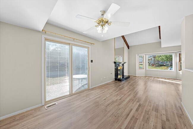 Building Photo - 9252 Cliffside Ln