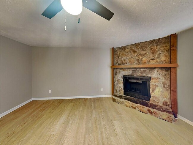 Foto del edificio - 8321 Beechwood Ct