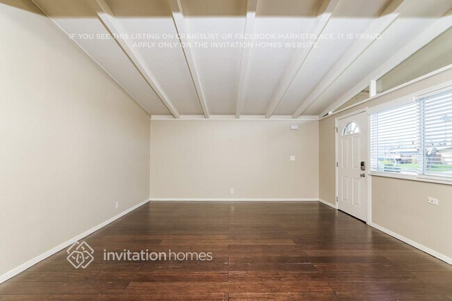 Foto del edificio - 1467 Michigan St