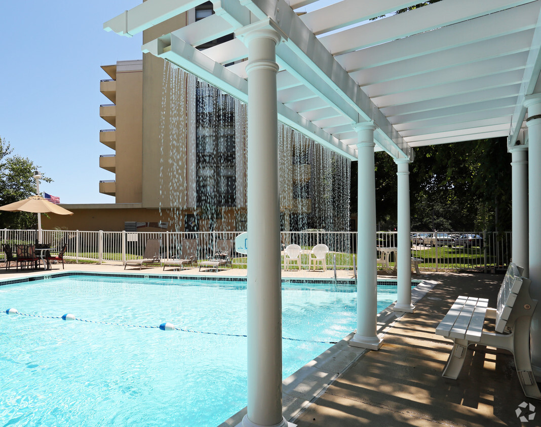 Royal Mace Apartments Apartments - Norfolk, VA ...