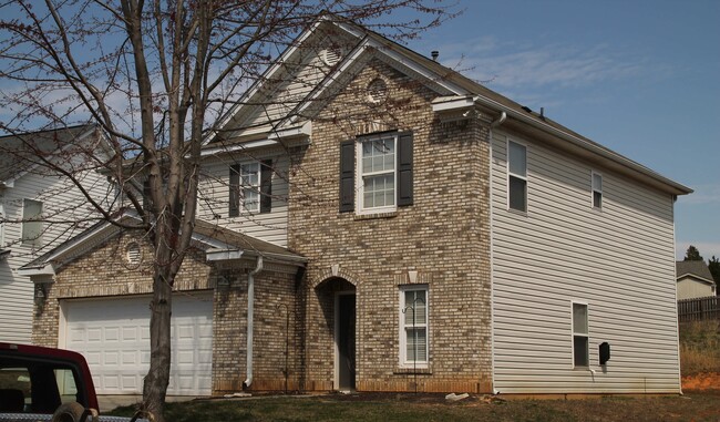 Speckled Brick Front - 4345 Stone Mountain Drive