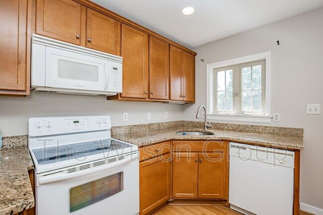 Building Photo - 513 S Harrison St