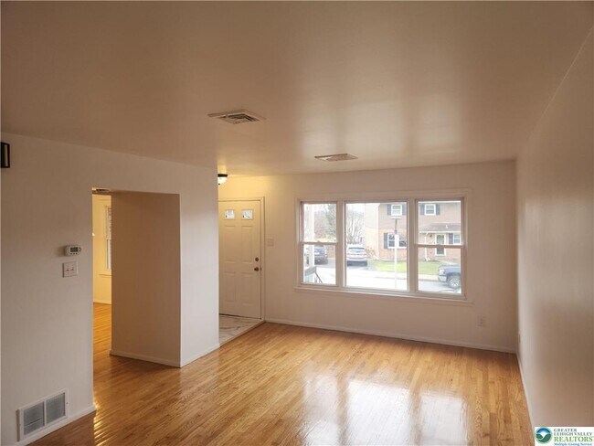 Foto del edificio - 2827 W 28th St