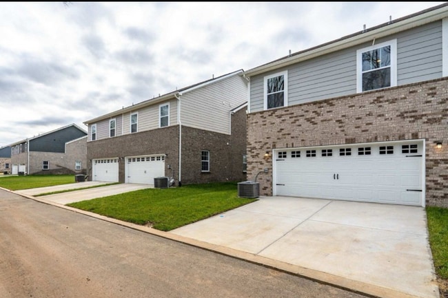 Building Photo - 4511 Sardius Dr