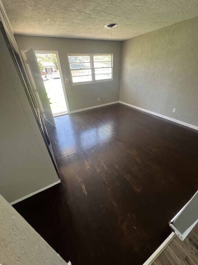 Foto del edificio - 3107 S Woodland St