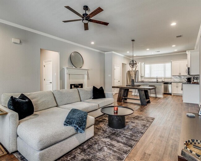 Foto del edificio - 513 Dillon St