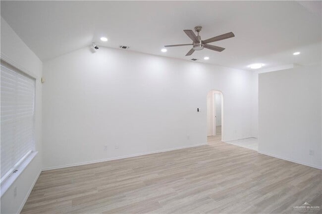 Foto del edificio - 18 Umbrellabird Ave